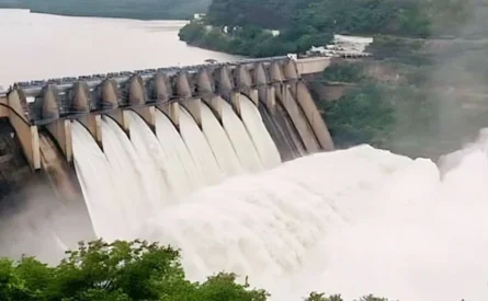 একা একাই খুলে গেছে বাঁধ : দাবি ভারতের